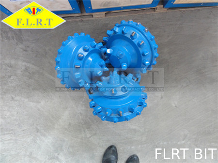 Καλή τιμή FA437G, Tricone κομμάτι TCI, κομμάτι κώνων κυλίνδρων TCI, σφραγισμένο ρουλεμάν τριβής, κατακόρυφος καλά που τρυπά με τρυπάνι, διάτρηση HDD σε απευθείας σύνδεση